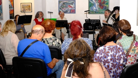 בת-ים חגגה יצירה בינלאומית ערב נעילה במכון לאומנות לתערוכתה של האמנית אוריה לימור6.jpeg